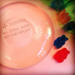 Как пластический хирург выбирает грудные импланты?