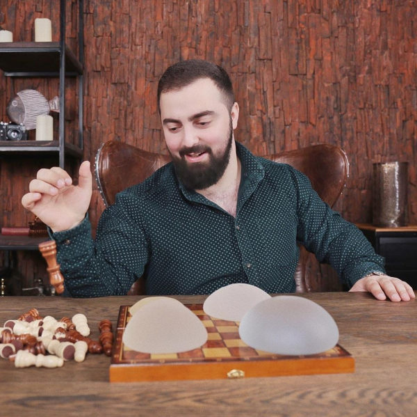 Пластический хирург Гукас Миракян