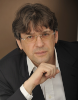 Пластический хирург Дмитрий Крысин