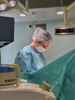 Липофилинг больших половых губ