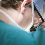 Пластические хирурги РФ и Казахстана помогли ребёнку «открыть глаза»