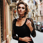 Алена Водонаева выбрала пластического хирурга