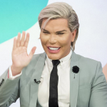 «Живой Кен» решил избавиться от 6 ребер