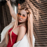 Саша Project  планирует сделать пластические операции