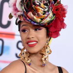 Карди Би сделала липосакцию после рождения дочери