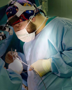 Пластический хирург Гукас Миракян