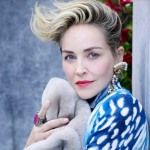 Шэрон Стоун увеличили грудь без ее разрешения