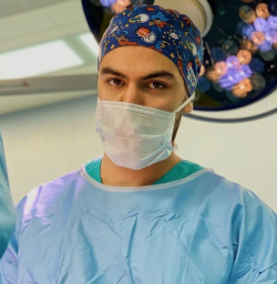 Пластический хирург Амрам Пайтян