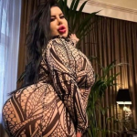  Шведка продемонстрировала в соцсети огромные ягодицы