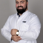 Пластический хирург Гукас Миракян	