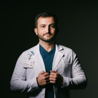 Пластический хирург Карен Пайтян