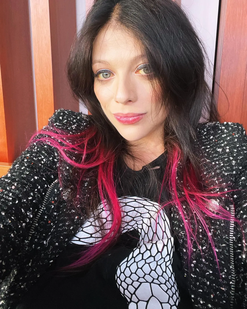 Мишель Трахтенберг ответила критикам на подозрения в удалении комков Биша