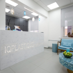 В клинике хирурга Хайдарова провели обыски и опечатали операционные	